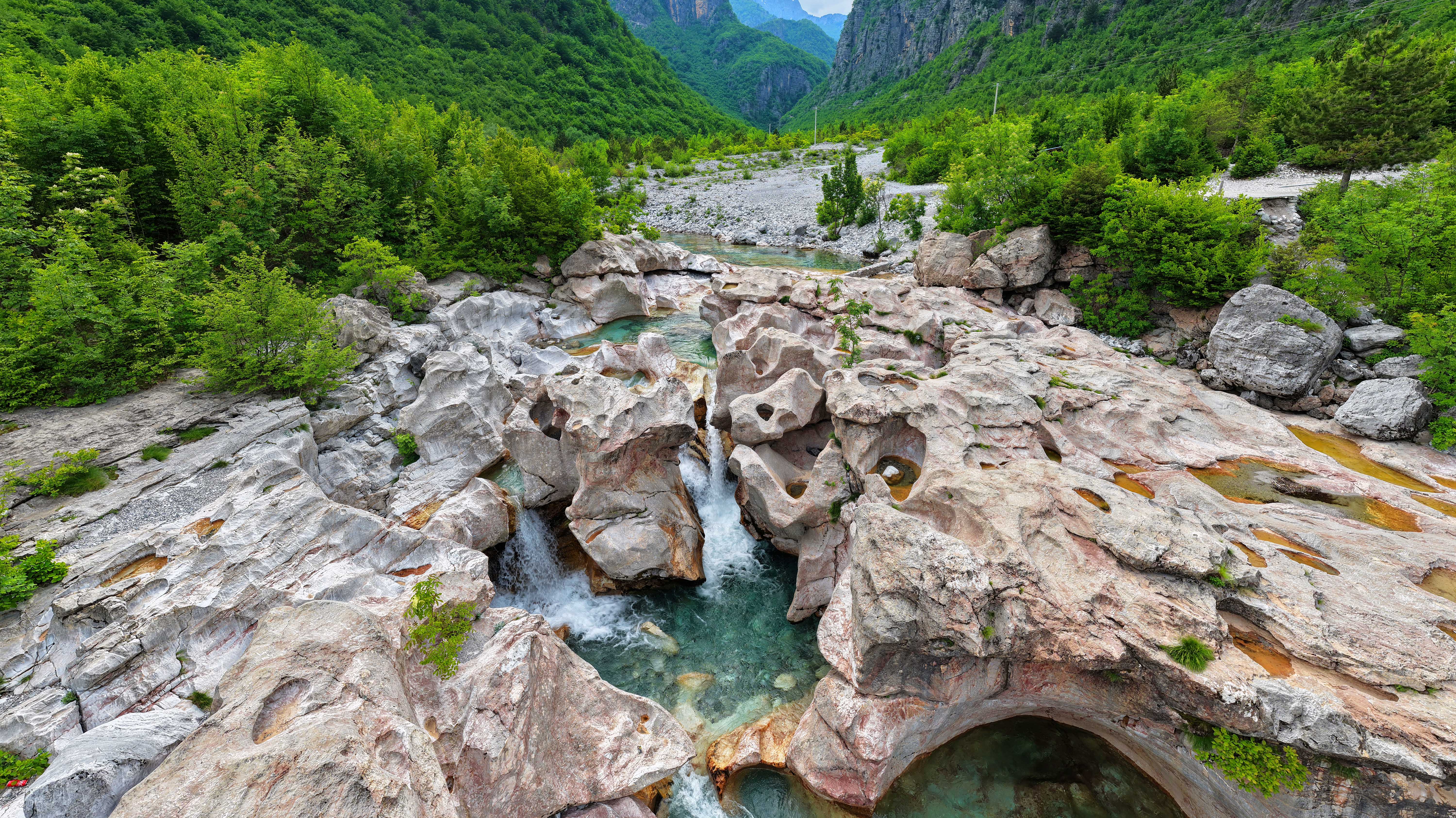 Vaskat, Nderlyse